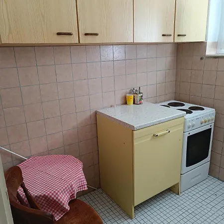 Rasema Hostel *