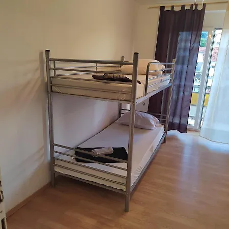 Rasema Hostel *